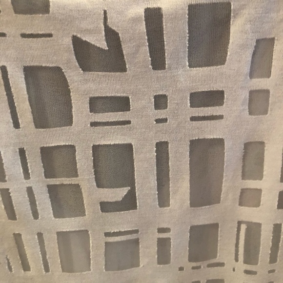 🌺🌼 Forever 21 White Blouse - Picture 4 of 6